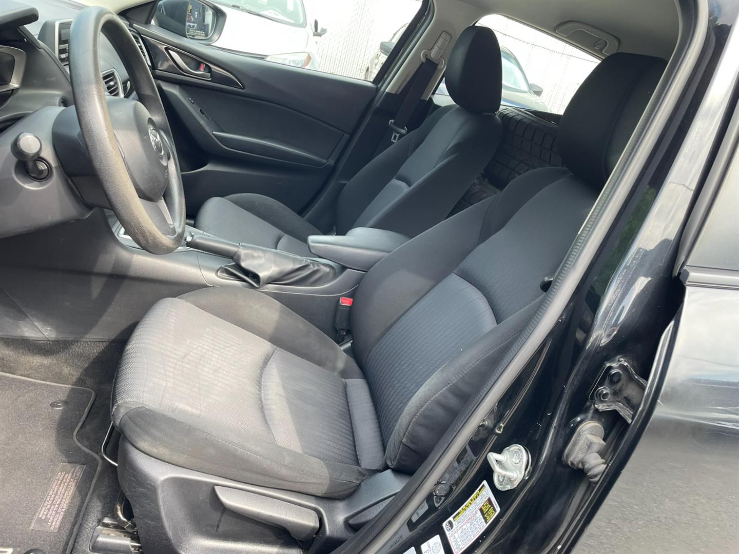 mazda Mazda3 2015 - 10