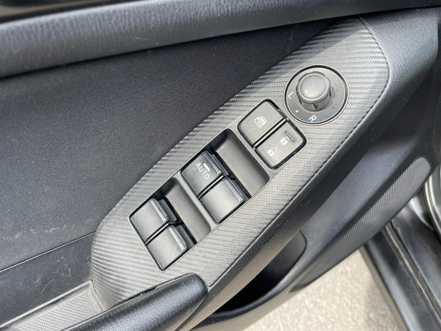 mazda Mazda3 2015 - 11