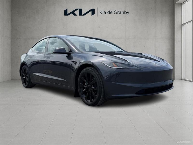 tesla Model 3 2024