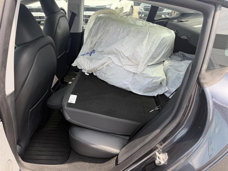 tesla Model 3 2024 - 8