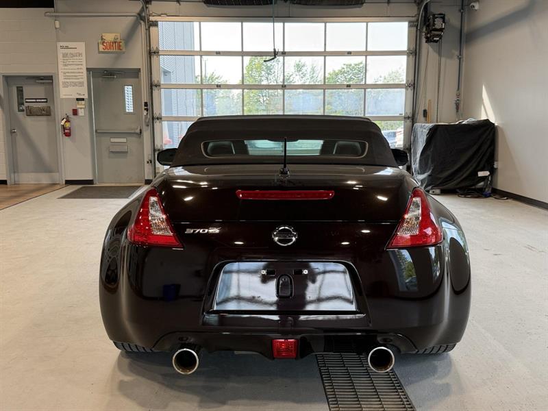 nissan 370Z 2013 - 9