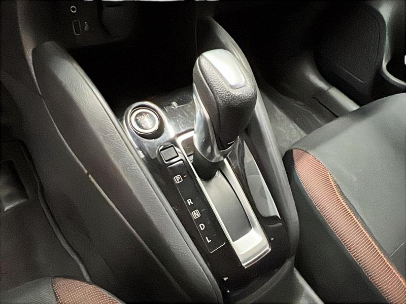 nissan Versa 2021 - 13