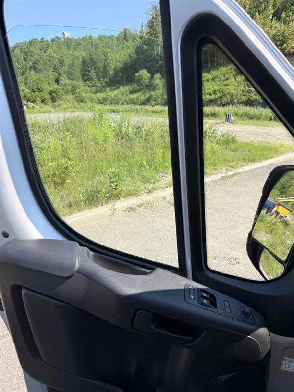 ram ProMaster fourgonnette utilitaire 2024 - 21