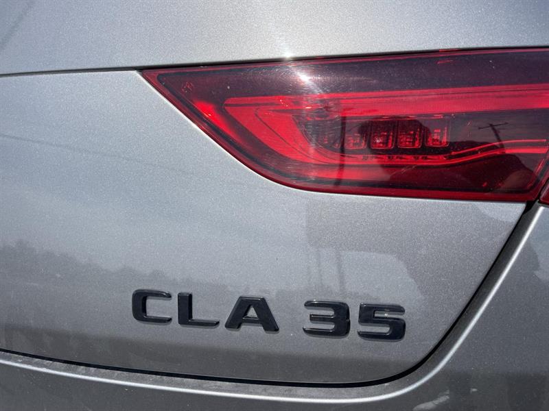 mercedes-benz CLA 35 AMG 2023 - 18