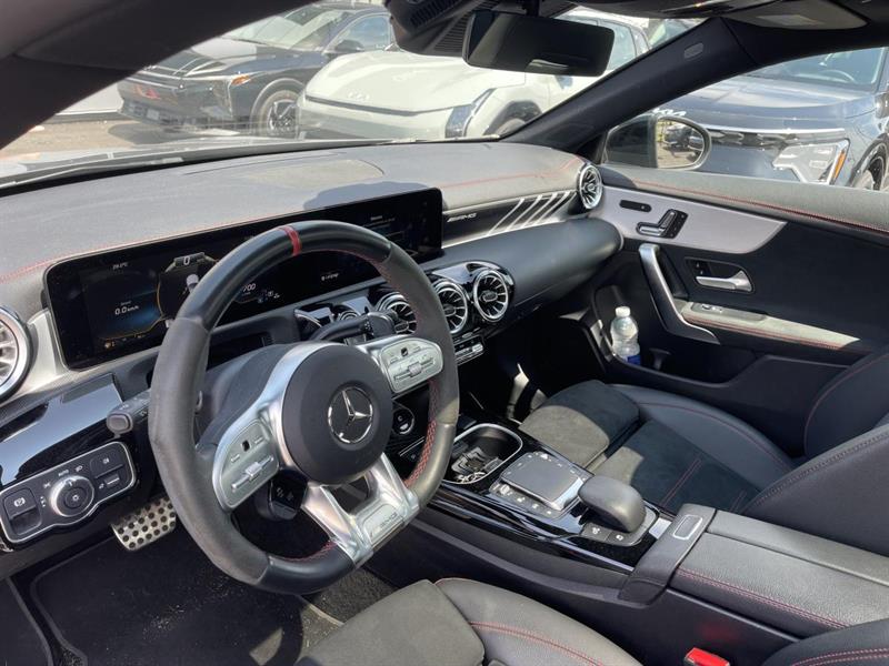 mercedes-benz CLA 35 AMG 2023 - 21
