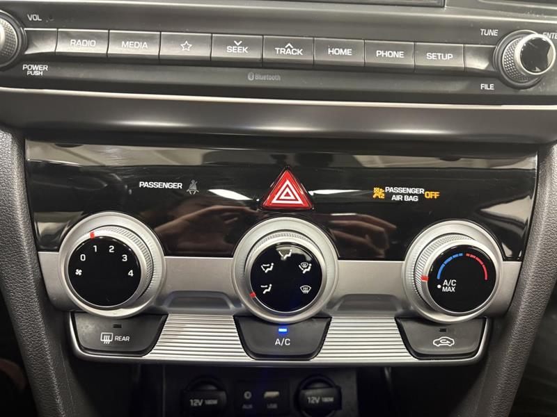 hyundai Elantra 2020 - 18