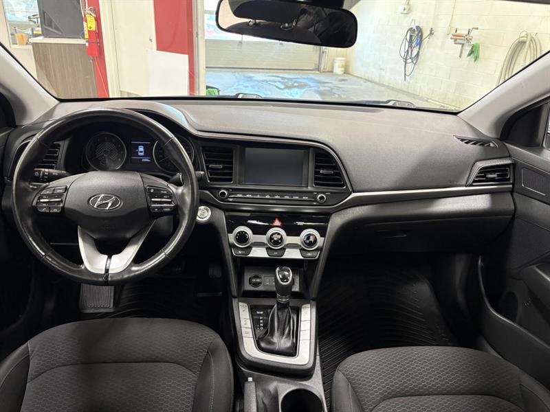 hyundai Elantra 2020 - 23
