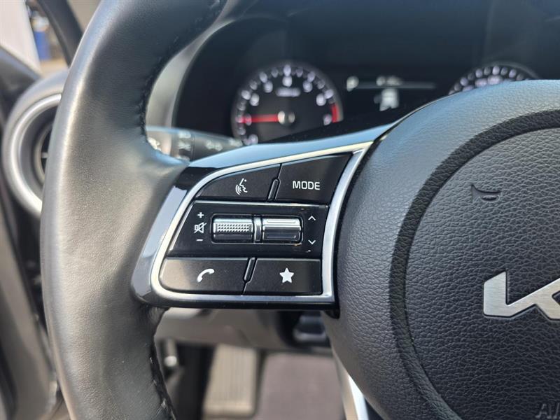 kia Forte 2022 - 19