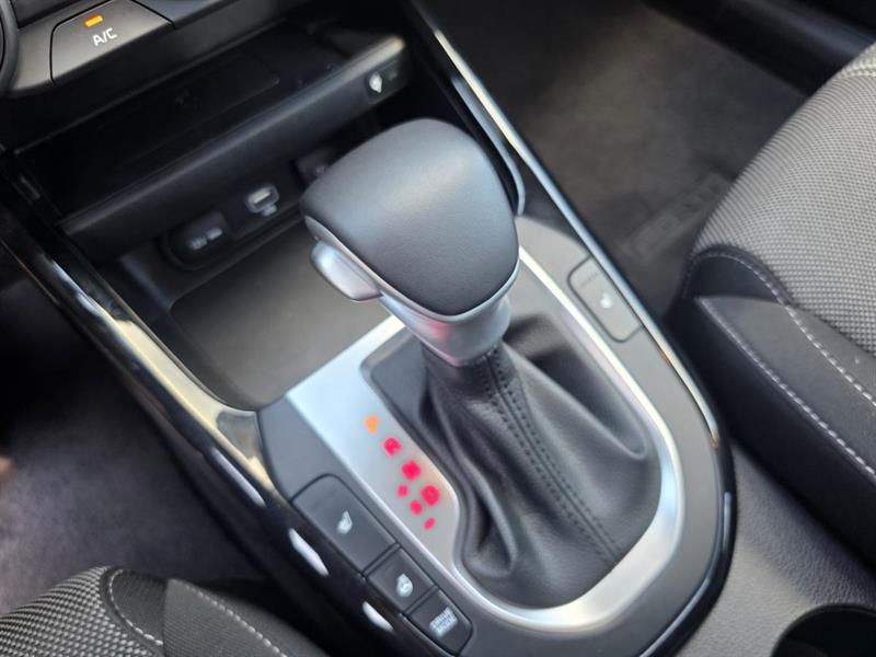 kia Forte 2022 - 26