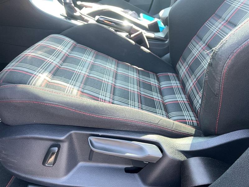 volkswagen Golf GTI 2017 - 24