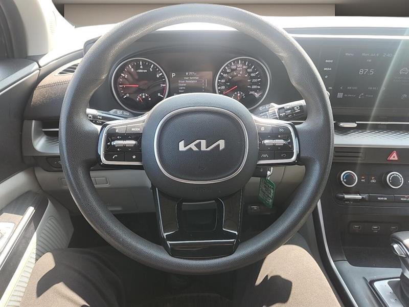 kia Carnival 2022 - 9