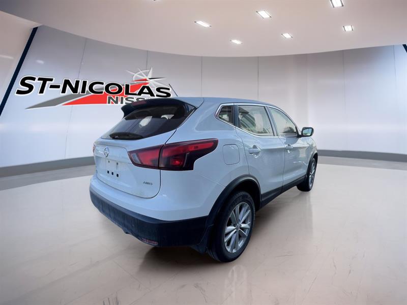 nissan Qashqai 2018 - 6