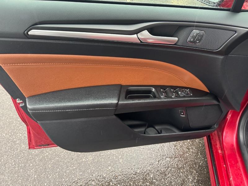 ford Fusion Energi 2020 - 9