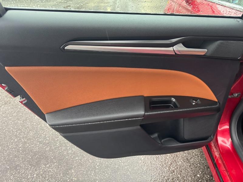 ford Fusion Energi 2020 - 11
