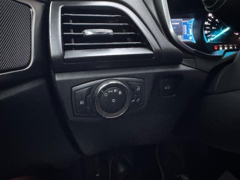 ford Fusion Energi 2020 - 17