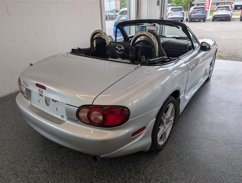mazda MX-5 Miata 2004 - 4