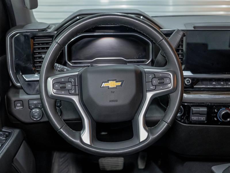 chevrolet Silverado 1500 2025 - 12