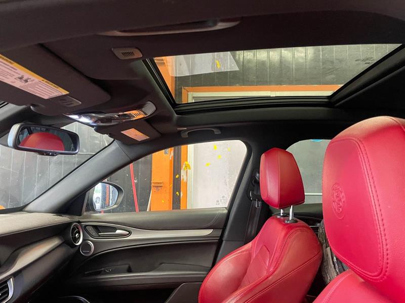 alfa romeo Stelvio 2022 - 3