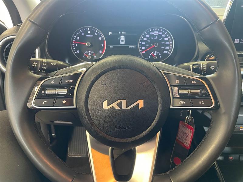 kia Forte 2023 - 16
