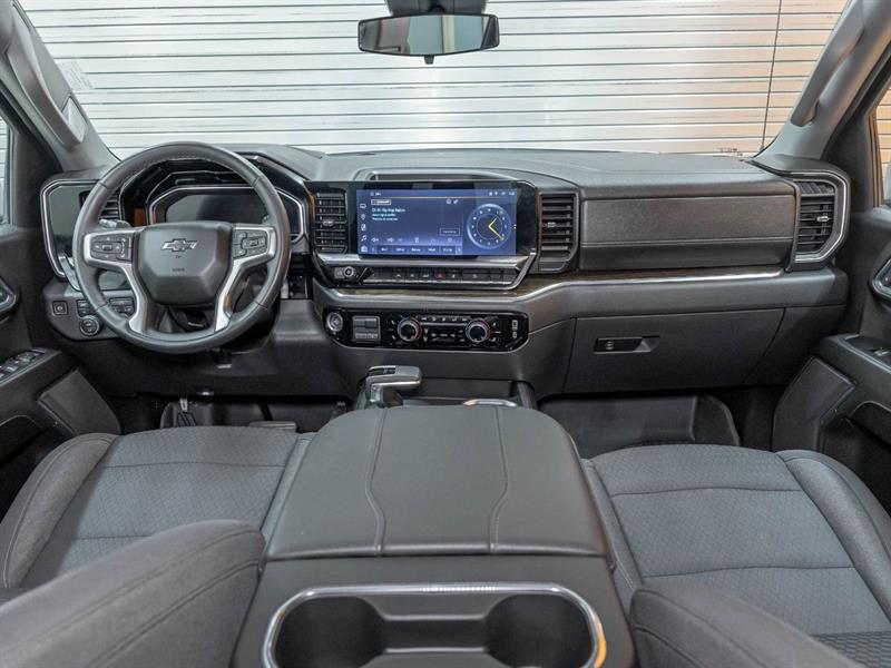 chevrolet Silverado 1500 2024 - 11