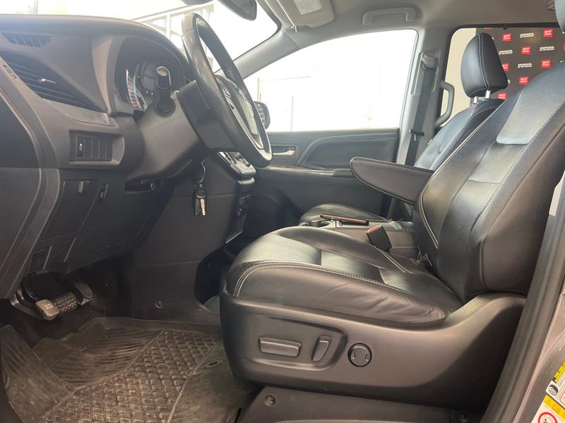 toyota Sienna 2019 - 14