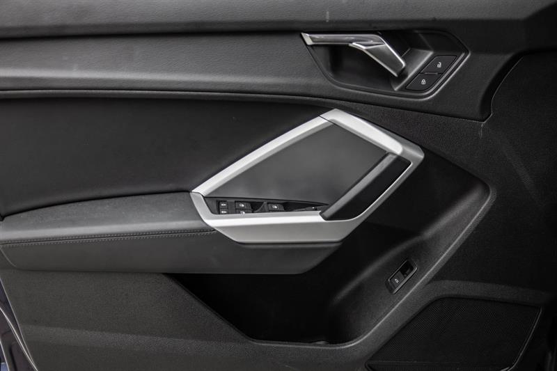 audi Q3 2022 - 13