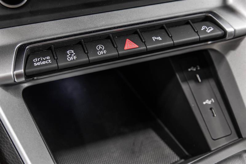 audi Q3 2022 - 27