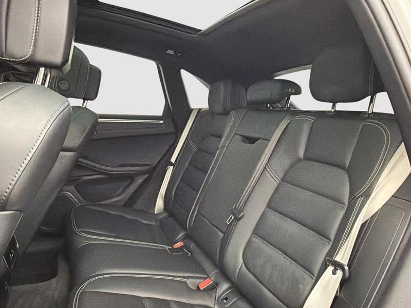 porsche Macan 2023 - 24