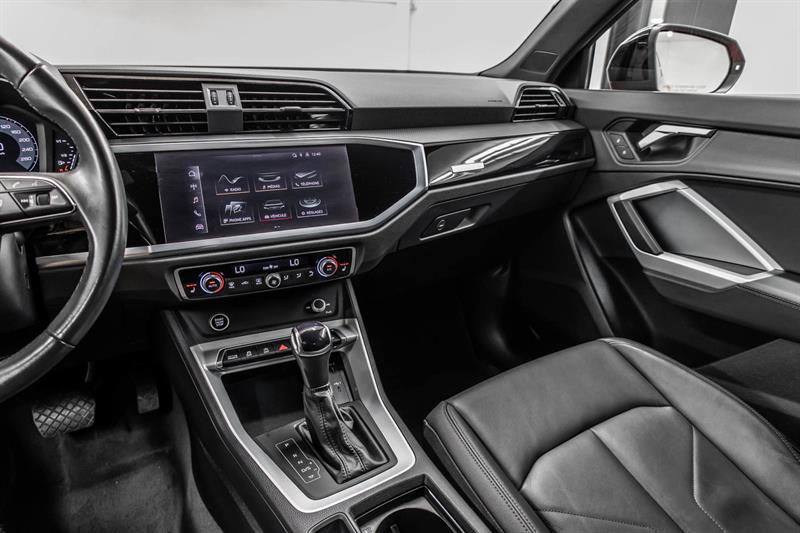 audi Q3 2022 - 23
