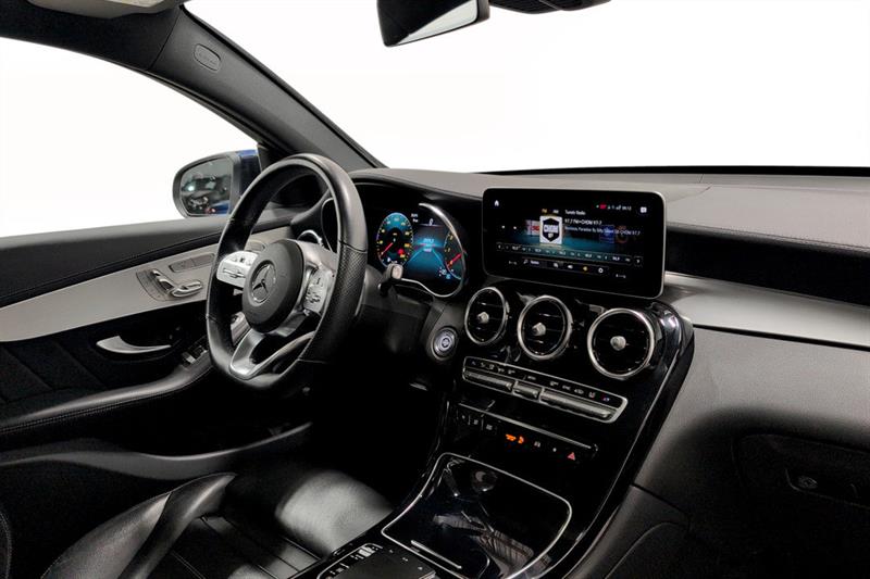 mercedes-benz GLC300 2023 - 8