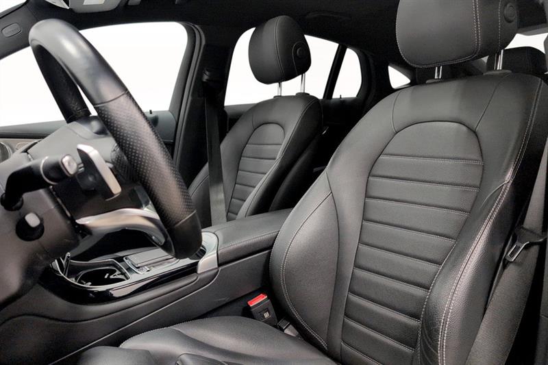 mercedes-benz GLC300 2023 - 10