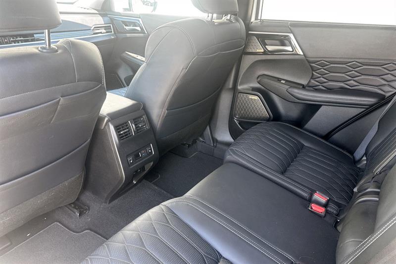 mitsubishi Outlander 2025 - 12