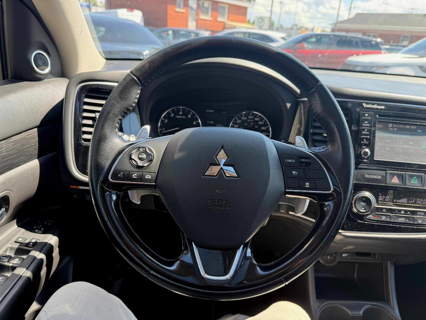 mitsubishi Outlander 2016 - 23