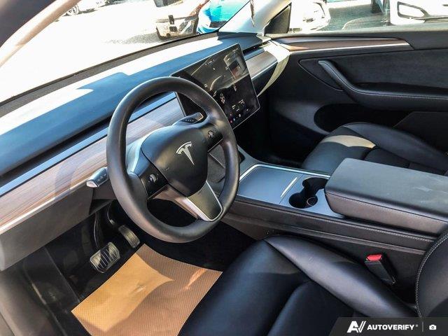 tesla Model Y 2023 - 12