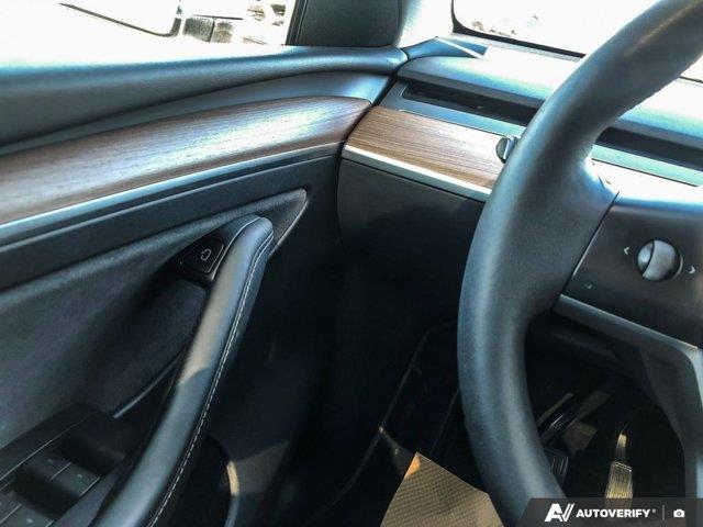 tesla Model Y 2023 - 16