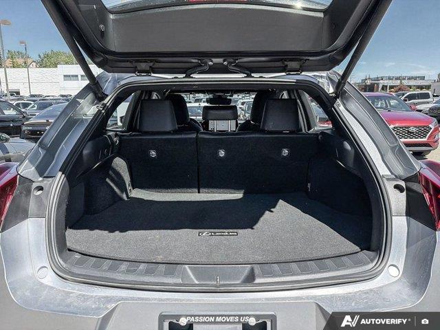 lexus UX 2023 - 12