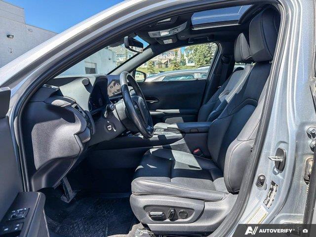 lexus UX 2023 - 13