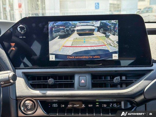 lexus UX 2023 - 19