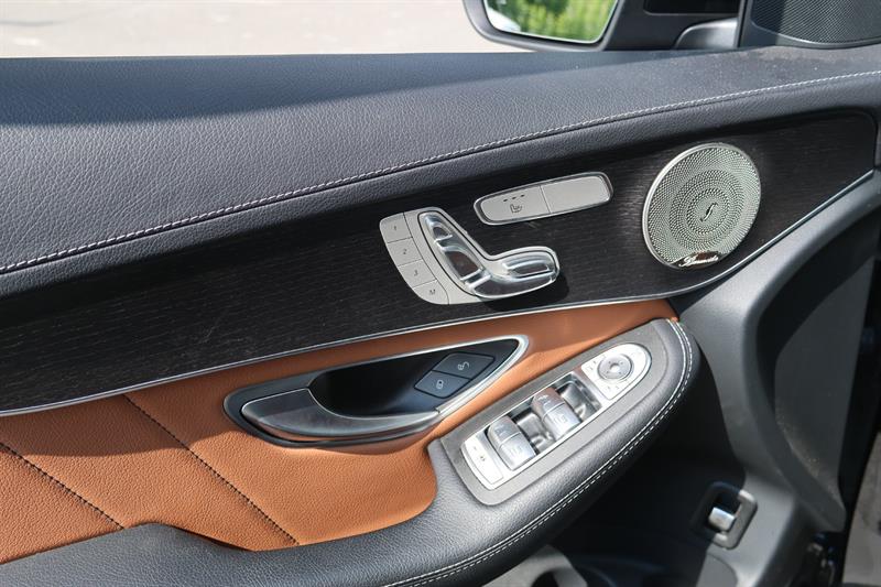 mercedes-benz GLC 2021 - 9