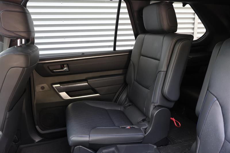 toyota Sequoia 2025 - 21