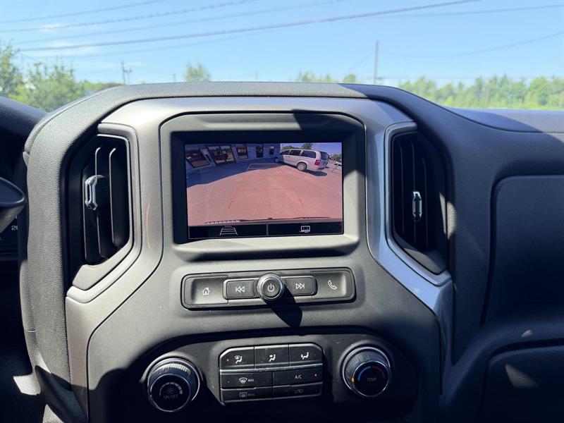 chevrolet Silverado 1500 2022 - 24