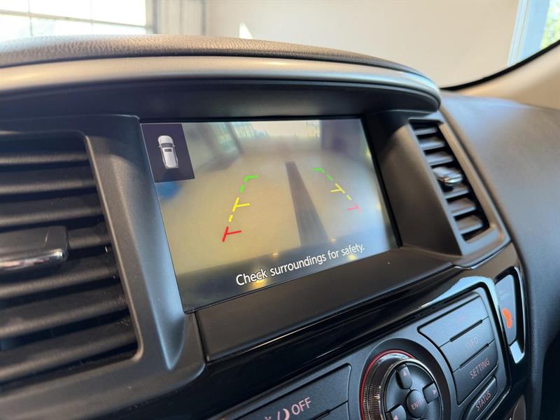 nissan Pathfinder 2020 - 18
