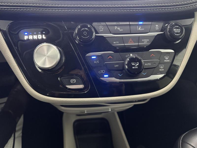 chrysler Pacifica 2024 - 16