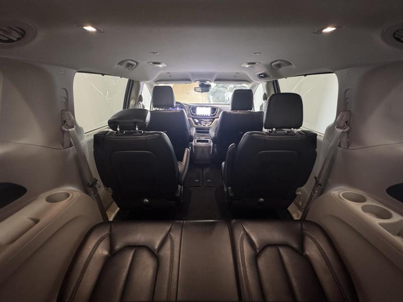 chrysler Pacifica 2024 - 23