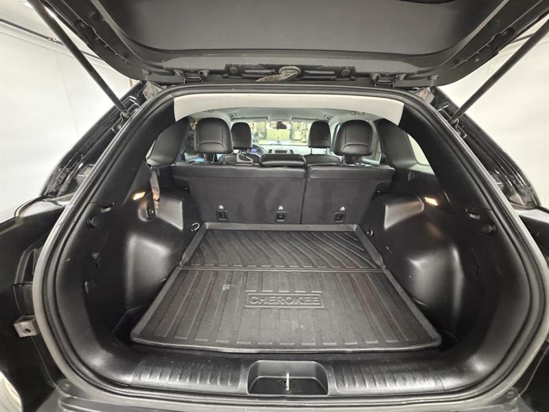 jeep Cherokee 2019 - 9