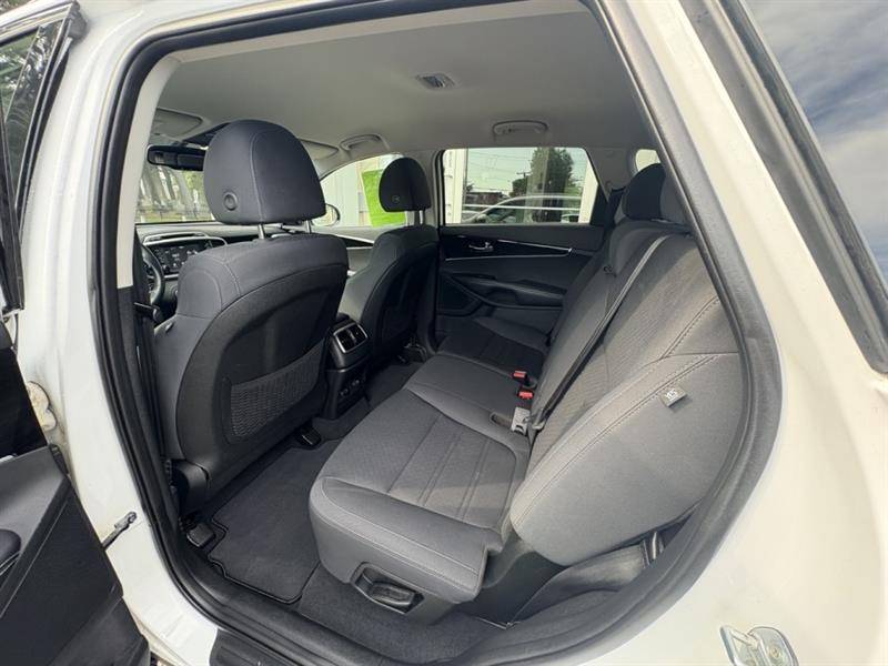 kia Sorento 2019 - 17