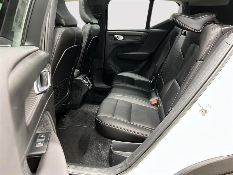 volvo XC40 2023 - 9