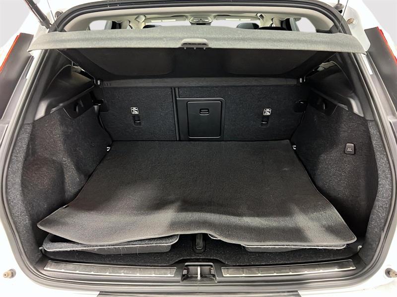 volvo XC40 2023 - 14