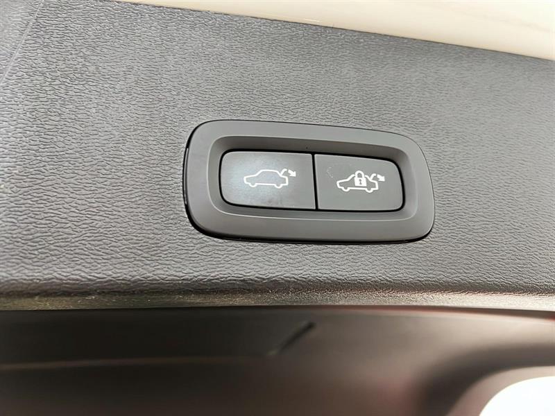 volvo XC40 2023 - 15
