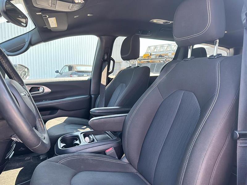 chrysler Pacifica 2023 - 13